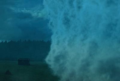 MMist short film's still. A dense mist approaches an isolated house.